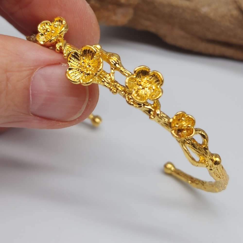 Hypoallergic Melchior 18kt Gold plated GG Unique Luxury Neiman Marcus Jewelry